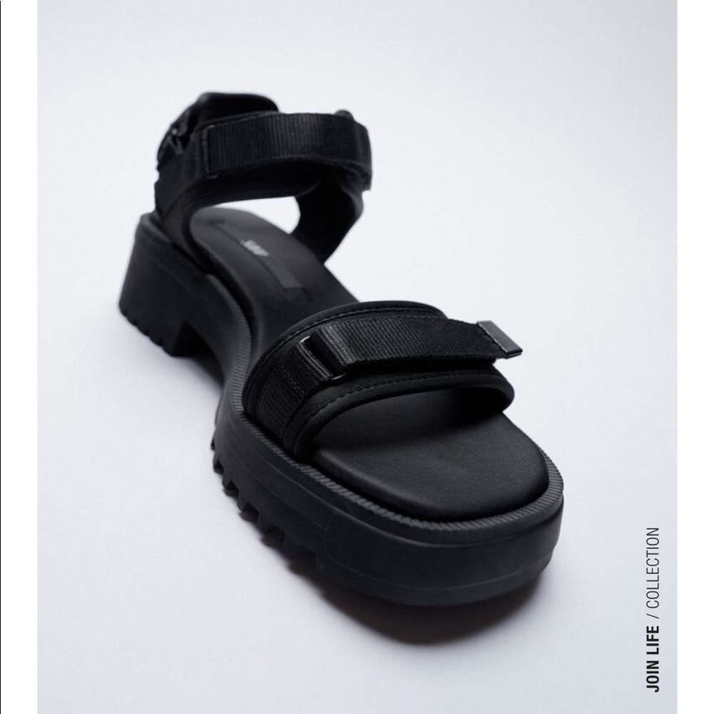 NWT Zara Low Heel Lug Sole Sandals